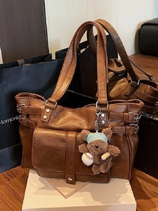 Vintage PU Leather Large Capacity Tote Bag For Women Stylish Shoulder Bag with Bear Pendant Casual Commuter Handbag