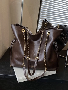 Women Large Capacity PU Leather Bucket Tote Bag Vintage Topstitching Chain Strap Drawstring Commute Single Shoulder Bag