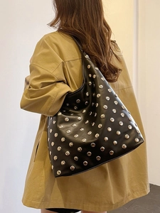 Vintage PU Leather Rivet Shoulder Bag For Women Large Capacity Tote Hobo Bag With Silver Metal Studs Fashion Handbag