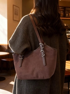 Borsa tote retrò in pelle scamosciata marrone scuro da donna con manici in pelle