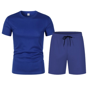 Vue détaillée d'un ensemble de sport en mesh bleu roi avec short à cordon et taille L