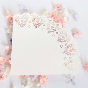 Cônes de Confetti de Mariage en Dentelle Florale Cœur Découpés au Laser Blanc Bleu Clair en Carton Papier pour Décoration de Fête de Mariage Cadeaux DIY
