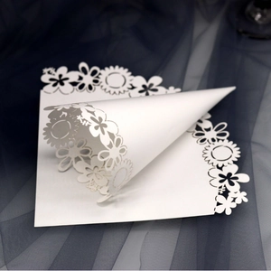 White Cardstock Laser Cut Confetti Cones Elegant Floral Hollow Design For Wedding Flower Petal Scattering Party Decorations