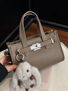 Elegant Women's PU Leather Crossbody Bag Fashion Pebbled Texture Kelly Handbag With Plush Rabbit Pendant Shoulder Satchel