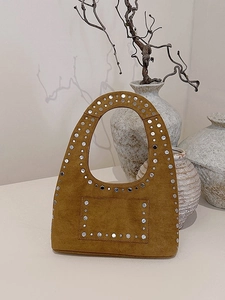 Vintage Tragetasche aus Veloursleder in Karamellbraun mit silbernen Nieten-Details