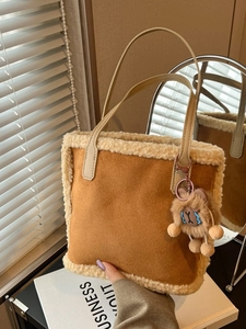 Sac Seau Rétro en Laine pour Femmes Avec Bordure en Peluche Petit Sac à Main Mode Automne Hiver Avec Pendentif Animal