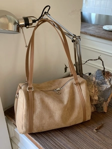 Sac Boston en Cuir PU Givré Rétro pour Femmes Grande Capacité Sac Fourre-tout Épaule Mode Navette Sac Oreiller à Main