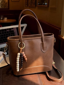 Women Retro PU Leather Bucket Bag Casual Shoulder Crossbody Bag With Wooden Bead Charm Fashion Stitching Handbag Daily Purse