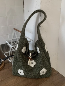 Soft Plush Flower Embroidery Tote Bag Sweet Niche Large Capacity Fuzzy Shoulder Bag With Horn Button For Women Winter Handbag
