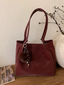 Women Vintage PU Leather Large Capacity Tote Bag Matte Shoulder Bag With Pom Pom Charm Retro Commuting Shopping Handbag
