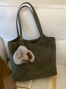 Women Vintage PU Leather Tote Bag Large Capacity Commuting Shoulder Bag With Contrast Stitching And Plush Rabbit Pendant