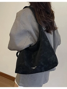 Grand sac cabas noir tie-dye pour femme, sac à bandoulière hobo avec large sangle