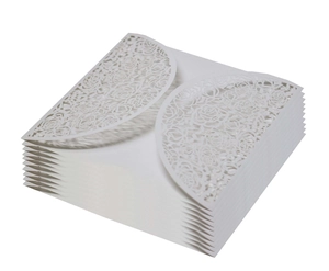 Invitations de mariage blanches découpées au laser avec motifs de roses sur papier fin