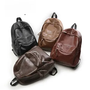 Comparaison détaillée des sacs à dos en cuir synthétique en noir, marron, café et beige clair