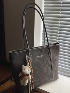 Women Large Capacity Matte PU Tote Bag With Bear Charm Vintage Minimalist Shoulder Bag Fashion Handbag Daily Commuting