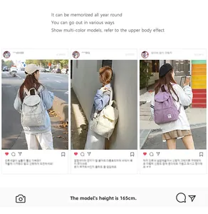 Détail des sacs à dos en nylon en gris beige et violet présentés par des modèles