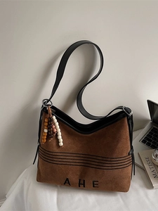 Vintage Suede Look Large Capacity Tote Bag For Women Retro Bucket Shoulder Bag With Beaded Pendant Embroidery Daily Travel Bag
