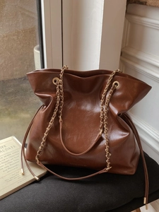 Women Large Capacity PU Leather Tote Bag Vintage Glossy Bucket Bag With Chain Strap Retro Commuter Shoulder Bag For Daily Use