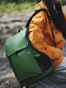 Sac à dos de randonnée extérieur vert imperméable à grande capacité pour voyage