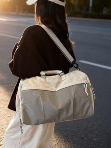 Sac de voyage grande capacité beige et gris avec bandoulière pour le sport et loisirs
