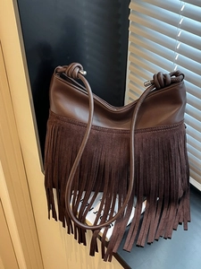 Borsa a Secchiello con Frange da Donna Vintage in Pelle PU Casual Tracolla a Spalla con Frange e Chiusura a Cerniera