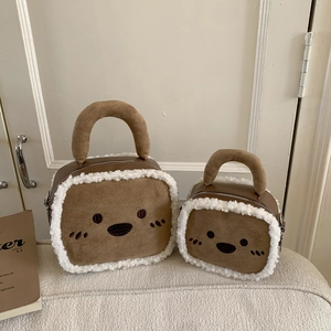 Détails de sacs à main en peluche marron avec bordure en fausse fourrure et broderie