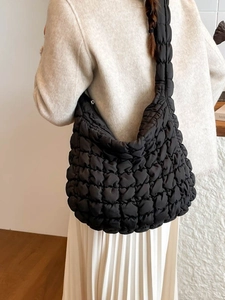Schicke schwarze gesteppte Shopper Tasche für Damen mit großer Kapazität und Puffer Design