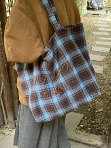 Vintage plaid tote bag with embroidery for women, casual autumn winter shoulder bag style