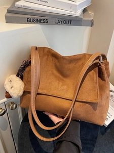 Retro brown suede tote bag with large capacity and plush pig charm for daily commute