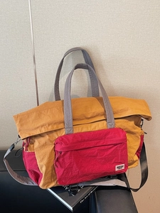 Borsa da viaggio in nylon tricolore con tracolla e grande capacità per donna
