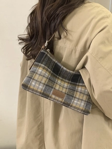 Sac à bandoulière à carreaux de style britannique en laine avec lanière en cuir marron