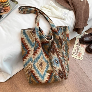 Fleece Fair Isle tote bag with geometric diamond patterns for winter casual style