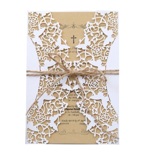 Faire-part ajouré laser papillon et fleurs avec feuille kraft et corde de jute