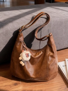Retro Soft PU Leather Large Capacity Tote Bag For Women Vintage Hobo Shoulder Bag With Plush Charm Commuting Crossbody Bag