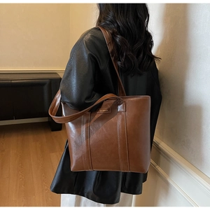 Sac fourre-tout marron vintage en cuir PU de qualité supérieure, vue de dos