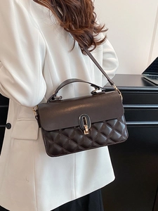 Classic dark brown quilted shoulder bag with gold metal lock for women's daily fashion