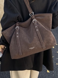 Grand sac cabas rétro en daim marron pour femme avec bandoulière réglable et style chic