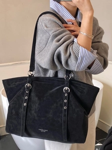 Sac cabas rétro en daim noir avec bandoulière à œillets réglable pour le bureau