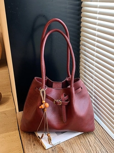 Sac fourre-tout vintage bordeaux en similicuir avec pompon et grande capacité de rangement