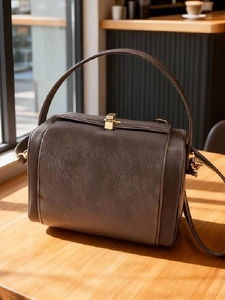 Vintage PU Leather Shoulder Bag For Women Large Capacity Retro Crossbody Bag With Lock Commuter Square Handbag Solid Color Elegant Fashion Bag