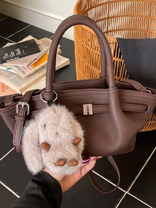 Korean Style PU Leather Lychee Pattern Bucket Bag For Women Fashion Crossbody Shoulder Handbag With Cute Rabbit Plush Charm