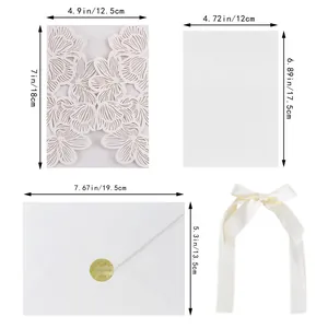 Tableau des dimensions pour invitation de mariage découpée au laser avec enveloppe et ruban
