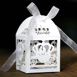 European Laser Cut Pumpkin Carriage Wedding Candy Box Crown Hollow Gift Packaging Favor Boxes With Ribbons For Party