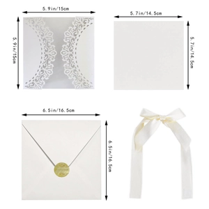 Set de invitaciones de boda caladas con láser con cinta y sobres de 15x15 cm
