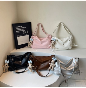 Détails de sacs à papillons en cinq coloris avec des porte-clés chiots mignons