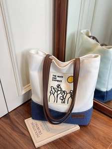 Contrast canvas tote bag with Moon and Sixpence print and brown leather straps