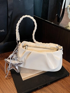 Sac à Épaule Femme en Cuir PU Plissé Poignée Tressée Sac Nuage Avec Pendentif Étoile Sac à Main Polyvalent