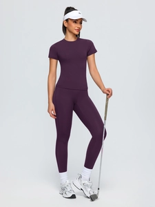 Ensemble de yoga violet foncé pour femme avec T-shirt moulant et legging taille haute