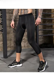 Schwarze Herren 3/4 Kompressionshose mit elastischem Bund für Fitness und Sport
