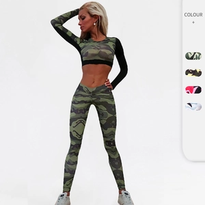 Women's Camouflage Yoga Top And Bottom Long Sleeve Crop Top And High Waist Leggings Workout Outfits Fitness Gym Clothing